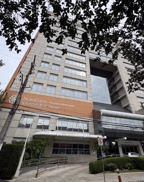 Fachada do Hospital e Maternidade NotreDame Intermédica Salvalus